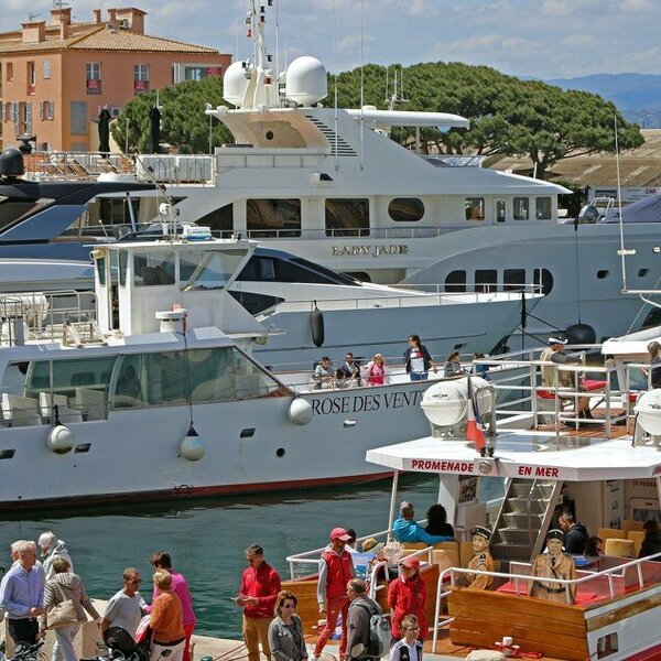 C'est la Braderie de Saint-Tropez, vite !