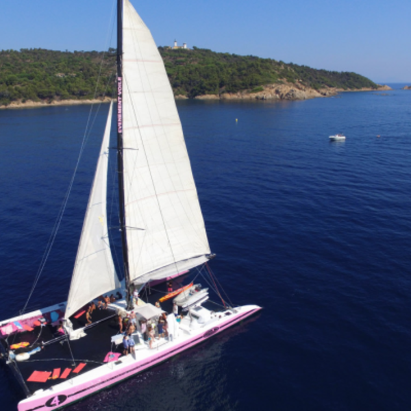 Journée en catamaran à Cap Taillat Départ Cavalaire