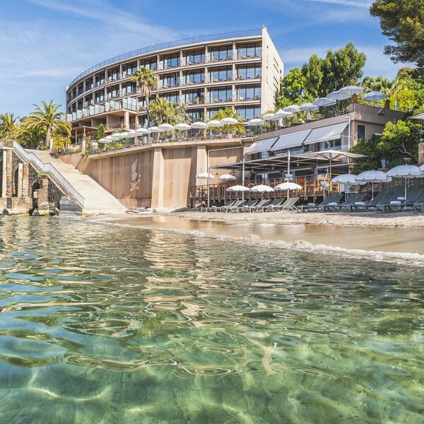 Hôtel le Bailli de Suffren Hôtel le Bailli de Suffren