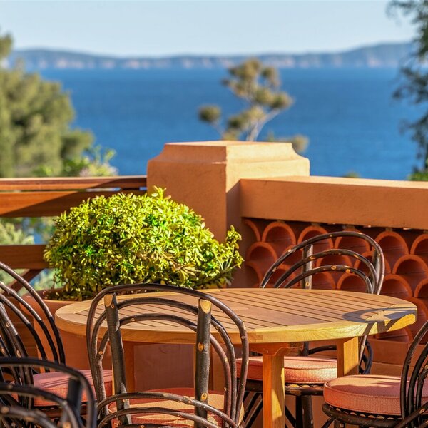 Hôtel Les Terrasses du Bailli Hôtel Les Terrasses du Bailli